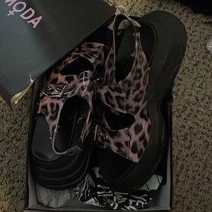 Platform sandals - Dolls Kill size 10 in women